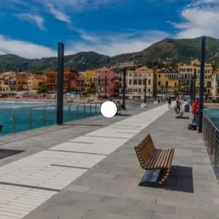 Appartamento Da Vinci 19 Alassio Exterior photo