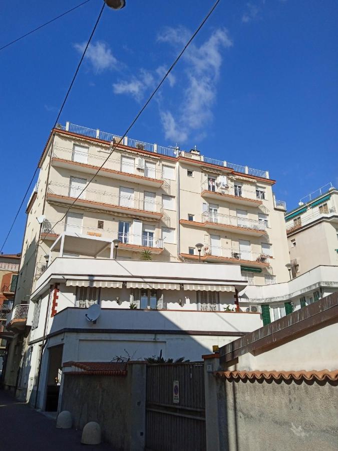 Da Vinci 19 Apartment Alassio